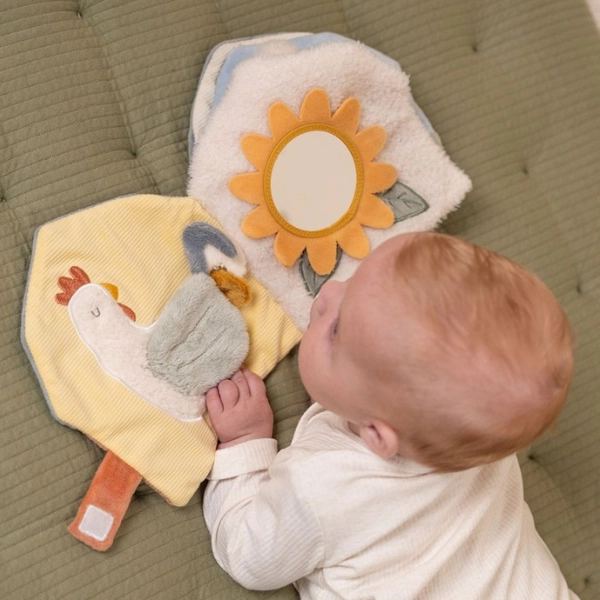 Libro de actividades pequeña granja Little Dutch