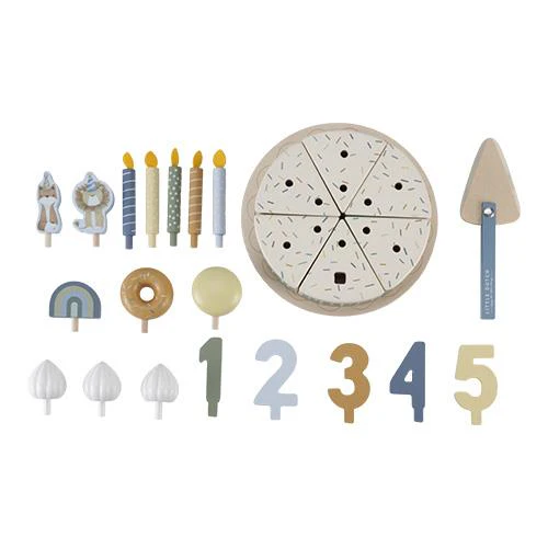 Pastel de cumpleaños de madera azul